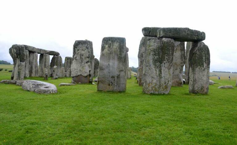 Lire la suite à propos de l’article Approcher au plus près les mystérieuses pierres levées de Stonehenge