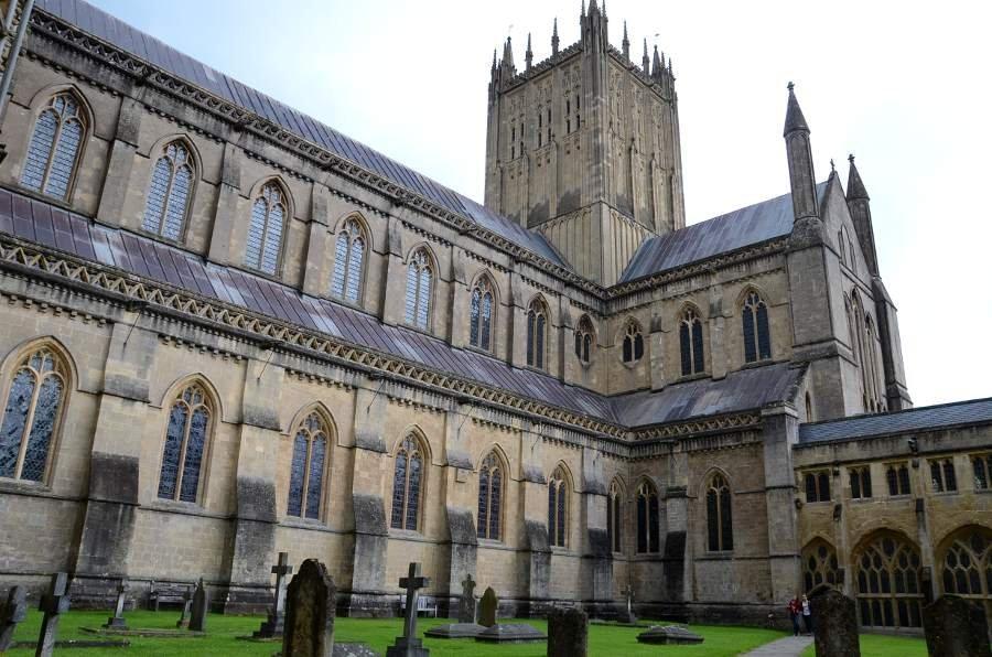 Lire la suite à propos de l’article A Wells, admirez le palais Bishop, la cathédrale et les rues médiévales