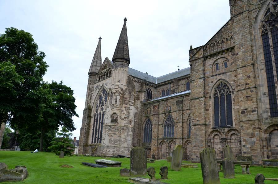 Lire la suite à propos de l’article Durham, sa cathédrale, son cloître, sa tour, un chef-d’œuvre d’architecture médiévale anglaise