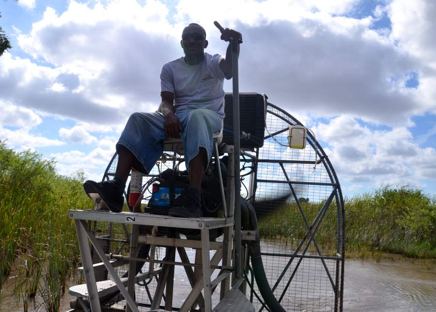 You are currently viewing Un petit tour d’airboat au milieu de la mangrove et des alligators, l’aventure c’est l’aventure en Floride