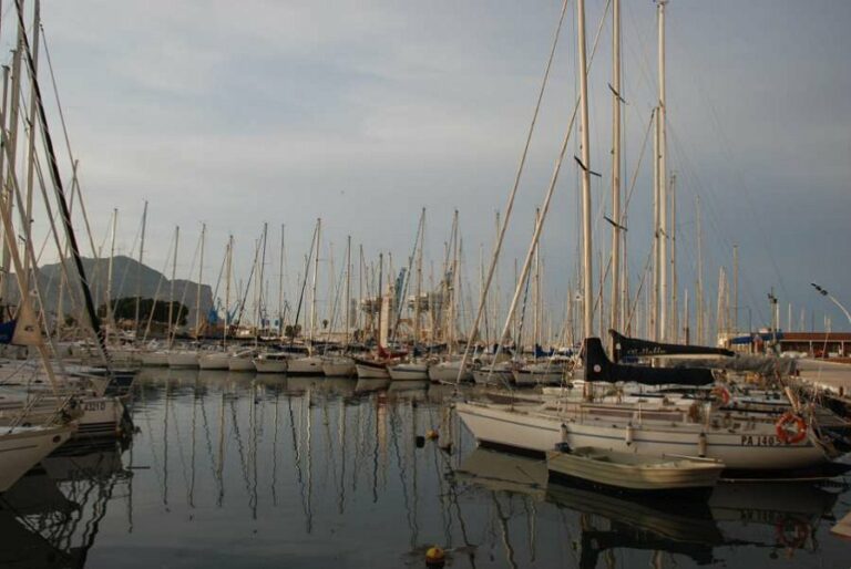 Lire la suite à propos de l’article Sicile, de la Chiesa Santa Maria de la Catena au port de Palerme