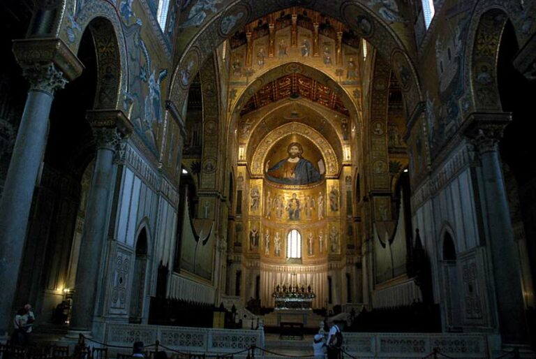 Lire la suite à propos de l’article Santa Maria Nuova de Monreale, un chef-d’œuvre normand au cœur de la Sicile
