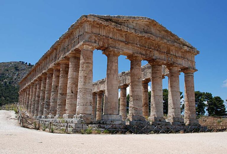 Lire la suite à propos de l’article Les ruines de l’ancienne cité grecque de Ségeste