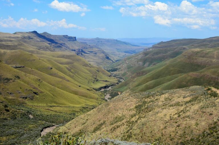 Lire la suite à propos de l’article A l’assaut du Drakensberg et du Sani Pass, excursion au Lesotho