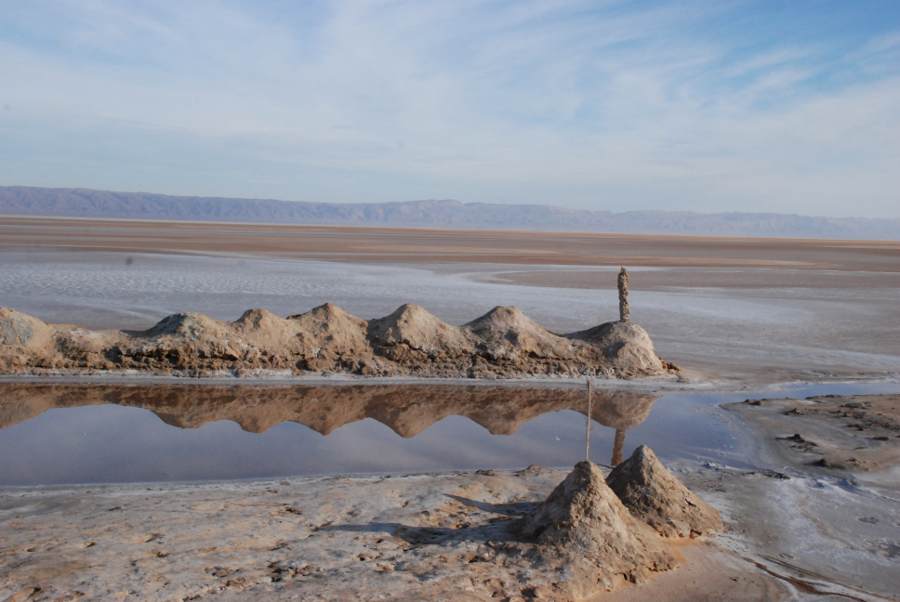 Lire la suite à propos de l’article Le Chott El-Djerid, une mer de sel aux portes du Sahara