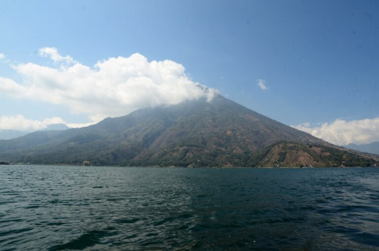 Lire la suite à propos de l’article Excursion au lago Atitlan, de San Juan à Santiago
