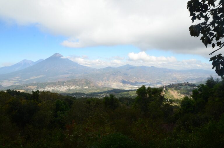 Lire la suite à propos de l’article Antigua, sur les pentes du volcan Pacaya