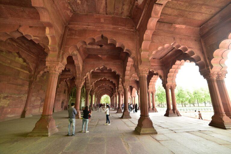 Lire la suite à propos de l’article Fort rouge, des murailles aux pavillons de l’empereur