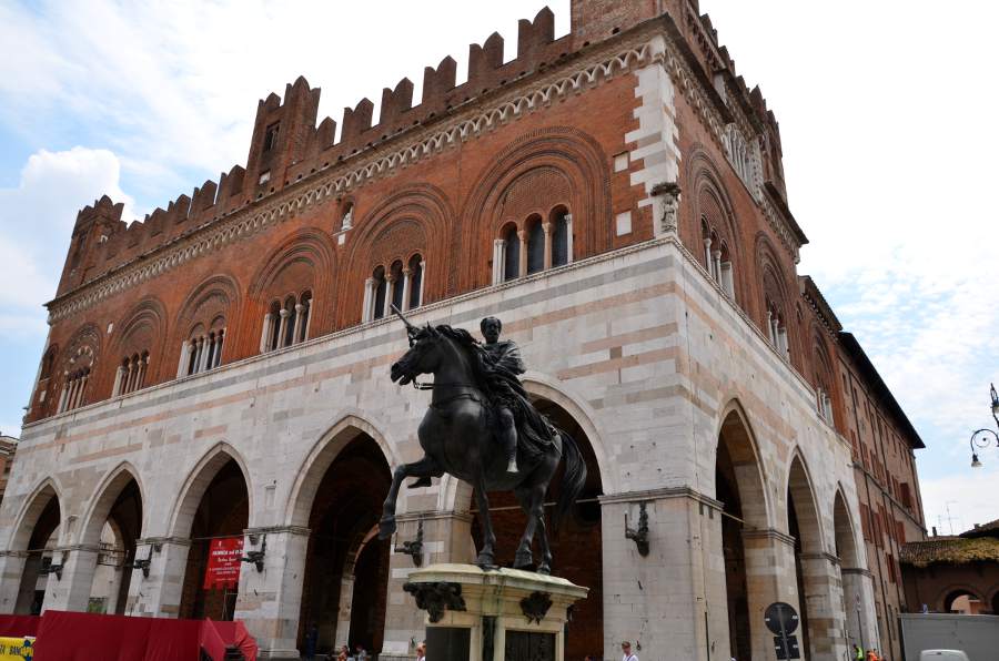 You are currently viewing Le cœur historique de Piacenza