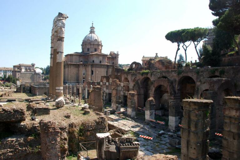 Lire la suite à propos de l’article Rome, le forum romain et ses temples