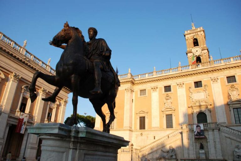 Lire la suite à propos de l’article Rome, de la Piazza Venezia à la place du Capitole