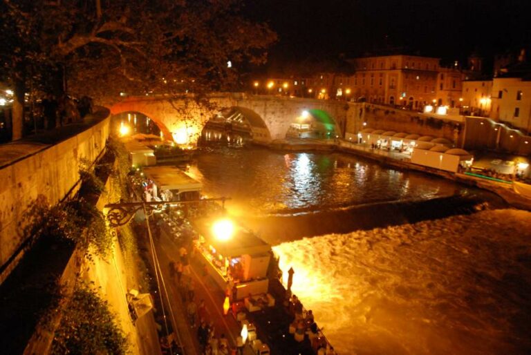 Lire la suite à propos de l’article La nuit à Rome, une belle promenade romantique