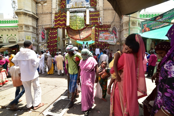 Lire la suite à propos de l’article Ajmer, au pied du mausolée musulman