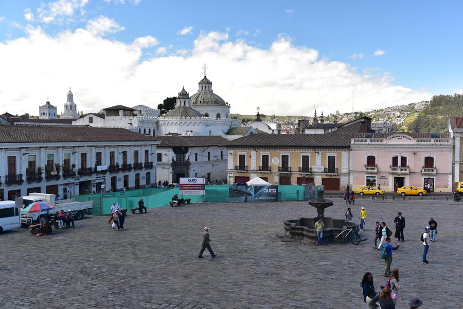 Lire la suite à propos de l’article Quito, Plaza San Francisco, une vieille tradition indienne