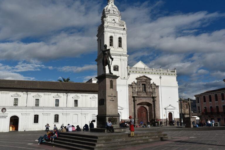 Lire la suite à propos de l’article Quito, Plaza del Convento Santo Domingo