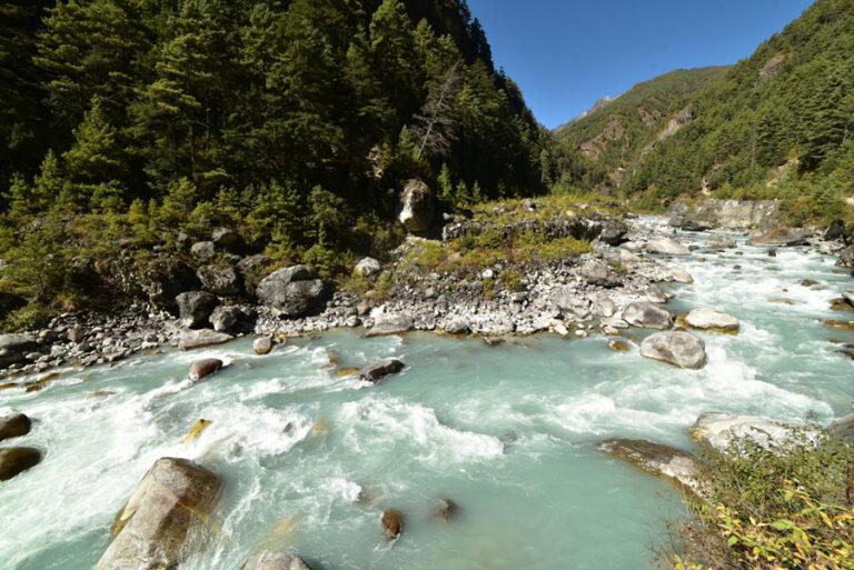 Lire la suite à propos de l’article Everest Base Camp, la montée vers Namche Bazar