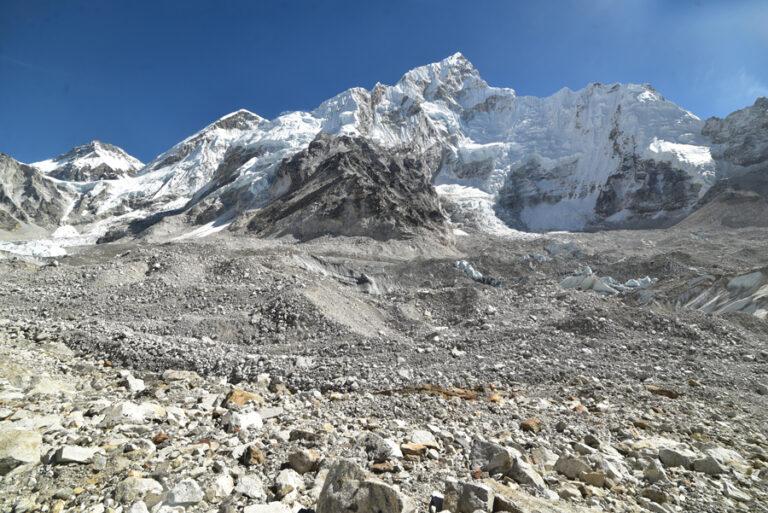 Lire la suite à propos de l’article Everest Base Camp, descente et retour vers Katmandou