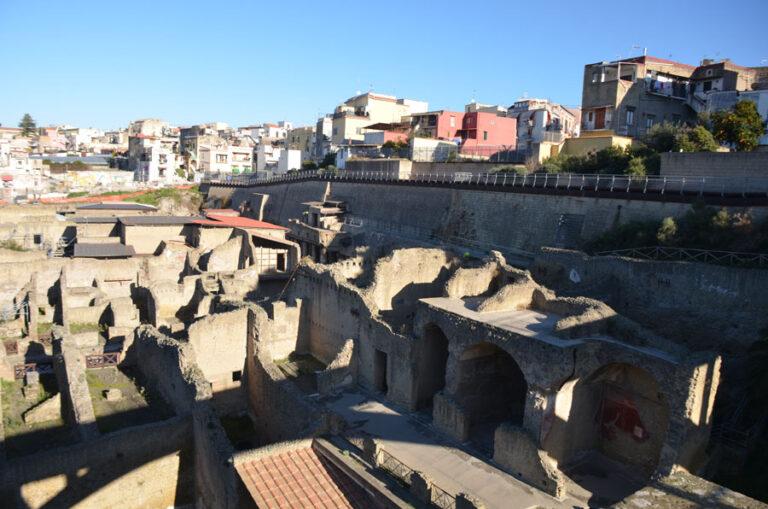 Lire la suite à propos de l’article Herculanum, l’autre grande victime de l’éruption du Vésuve