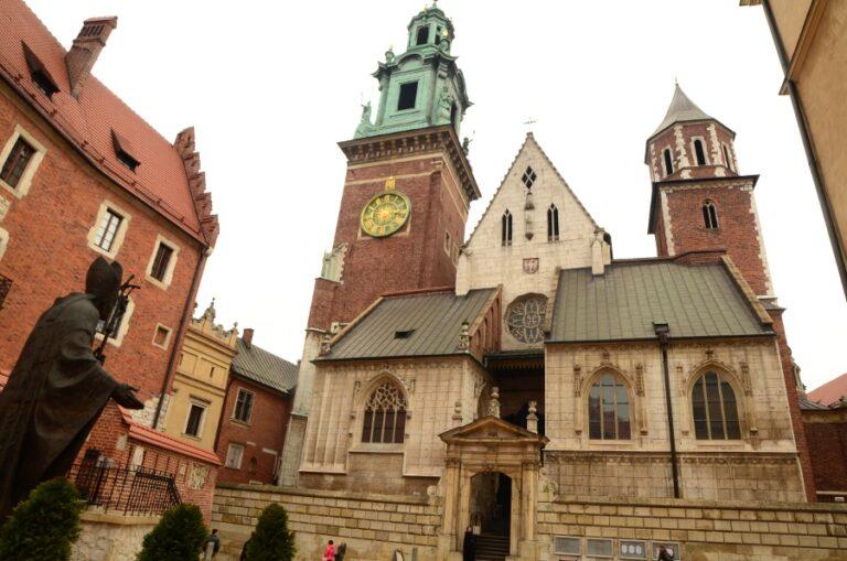 Lire la suite à propos de l’article Cracovie, la colline Wawel et le château