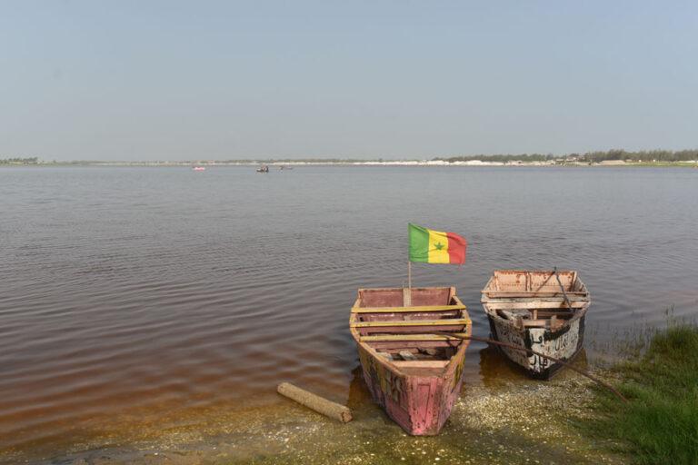 Lire la suite à propos de l’article Au lac rose, entre dunes et océan