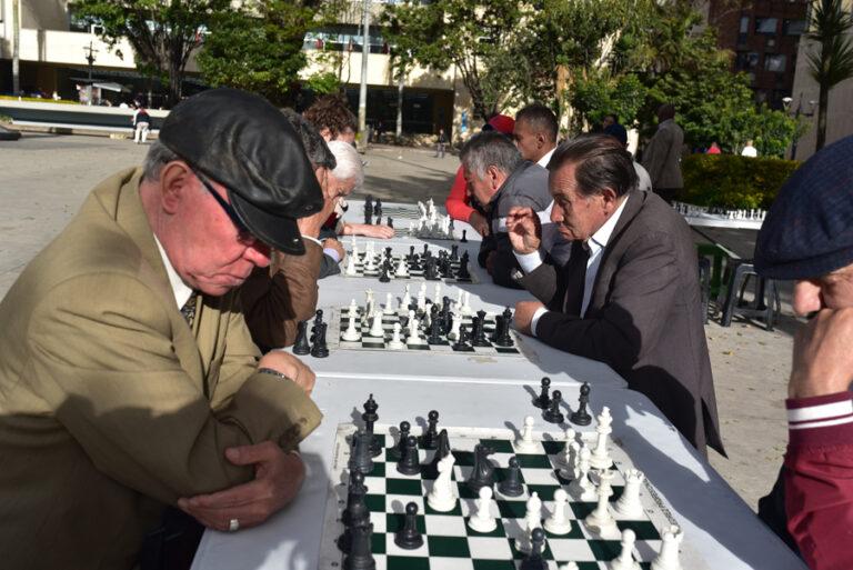 Lire la suite à propos de l’article Bogotá, l’ambiance autour du Parque Santander