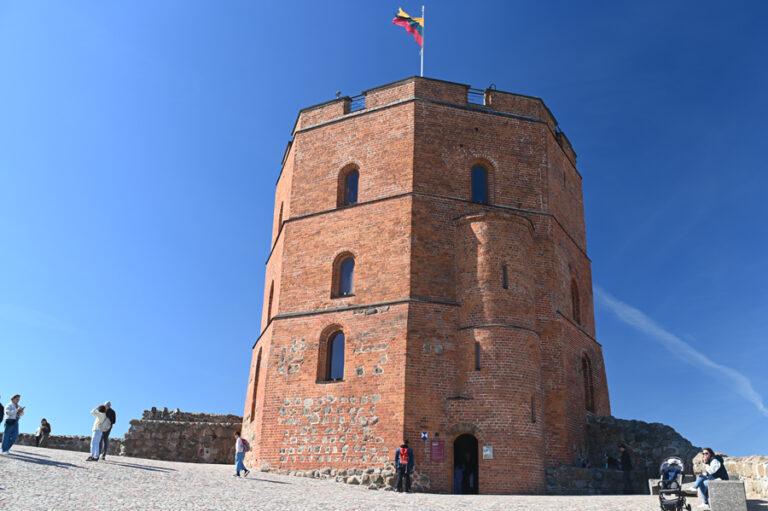 Lire la suite à propos de l’article Vilnius, panorama sur la ville depuis le belvédère du château supérieur