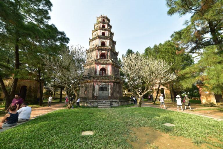Lire la suite à propos de l’article Hué, au pied de la Pagode Thien Mu