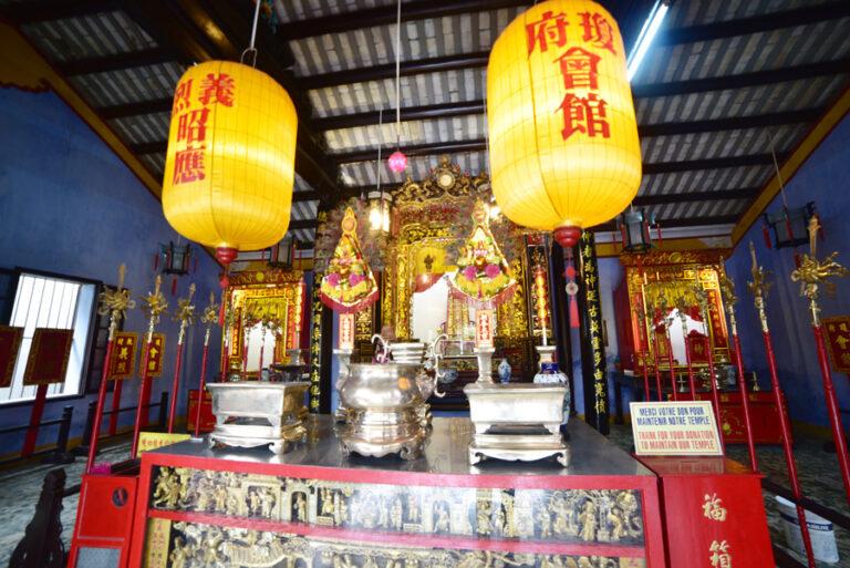 Lire la suite à propos de l’article Hoy An, les temples Hay Nam et Quang Cong