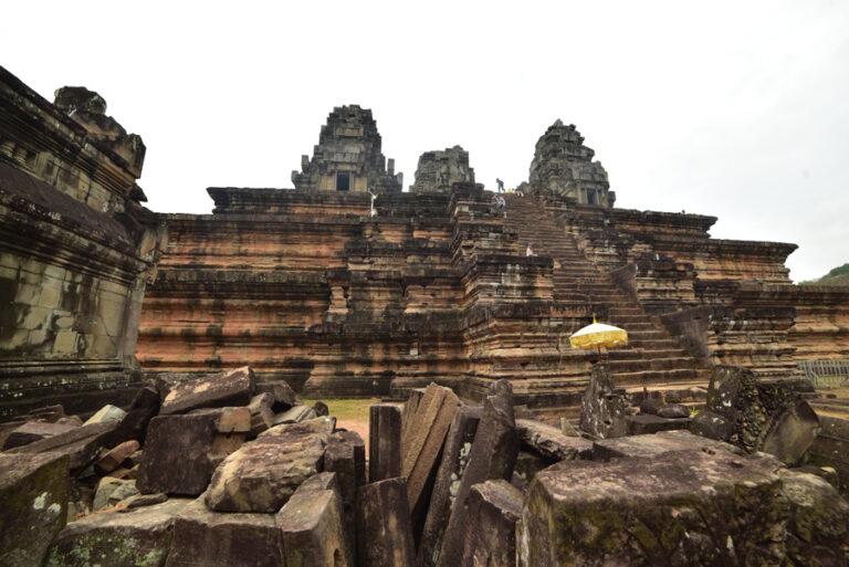 Lire la suite à propos de l’article Angkor, la grande pyramide du temple Ta Keo
