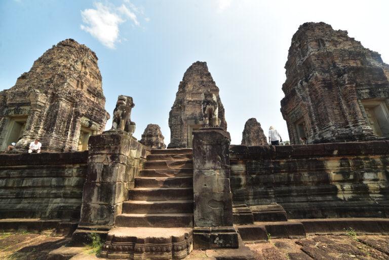 Lire la suite à propos de l’article Angkor, les éléphants du temple du Mébon oriental