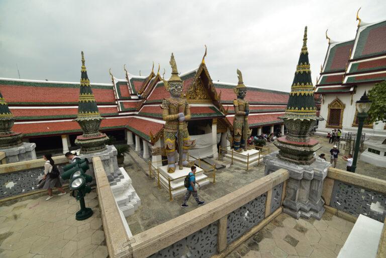 Lire la suite à propos de l’article Retour à Bangkok pour la visite du Grand Palais