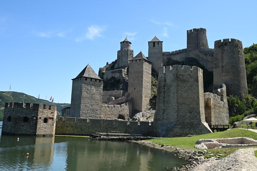 You are currently viewing Forteresse de Golubac, une très belle place forte au bord du Danube