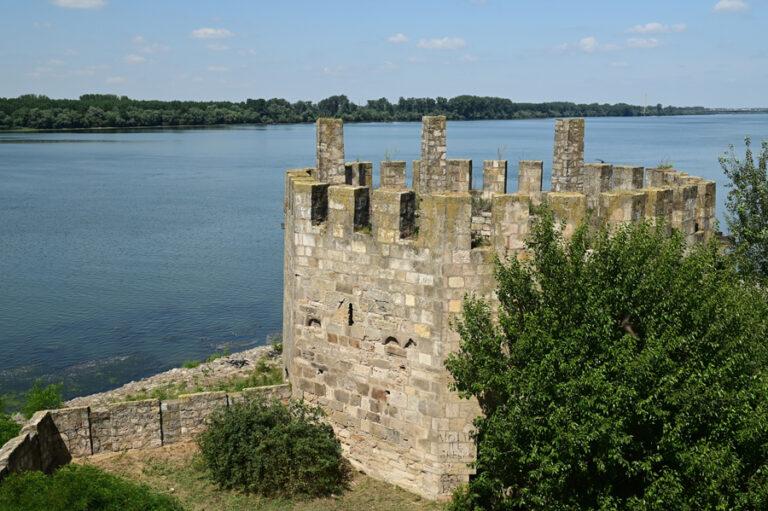 Lire la suite à propos de l’article Forteresse de Smederevo, l’ancienne capitale du royaume serbe