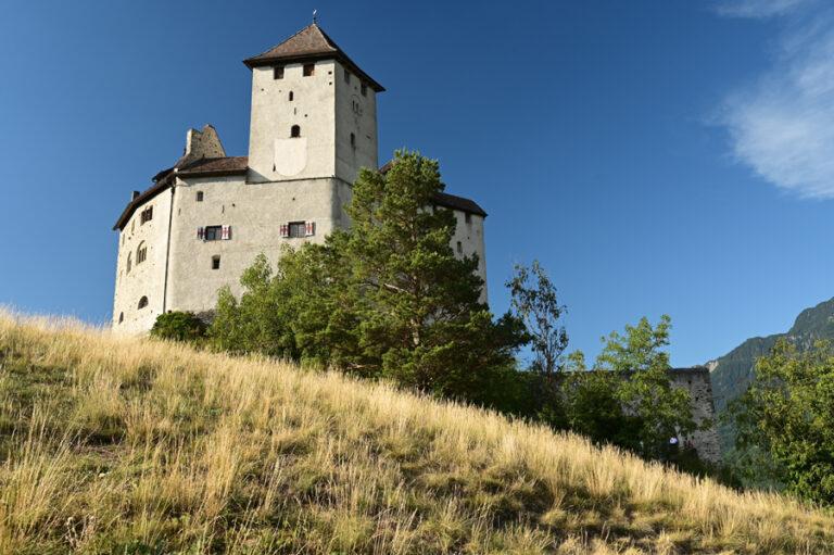 Lire la suite à propos de l’article Balzers, au pied du château médiéval de Gutenberg