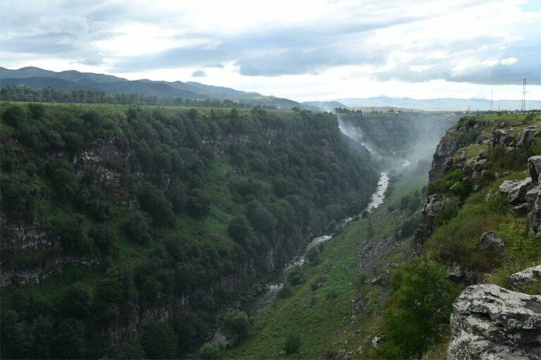 Lire la suite à propos de l’article Lori Berd, les gorges des rivières Dzoraget et Urut