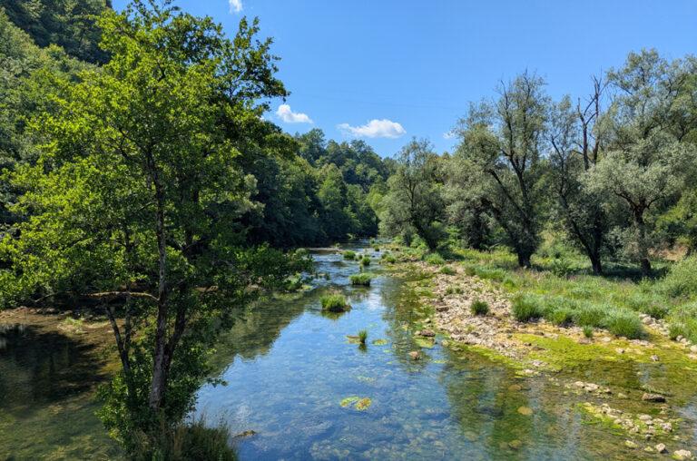 Lire la suite à propos de l’article Chutes de Rastoke, promenade bucolique au plus près des cascades