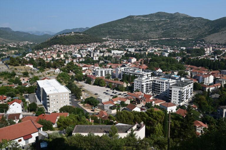 Lire la suite à propos de l’article Trebinje, la vue panoramique depuis l’église du Saint-Archange-Michel