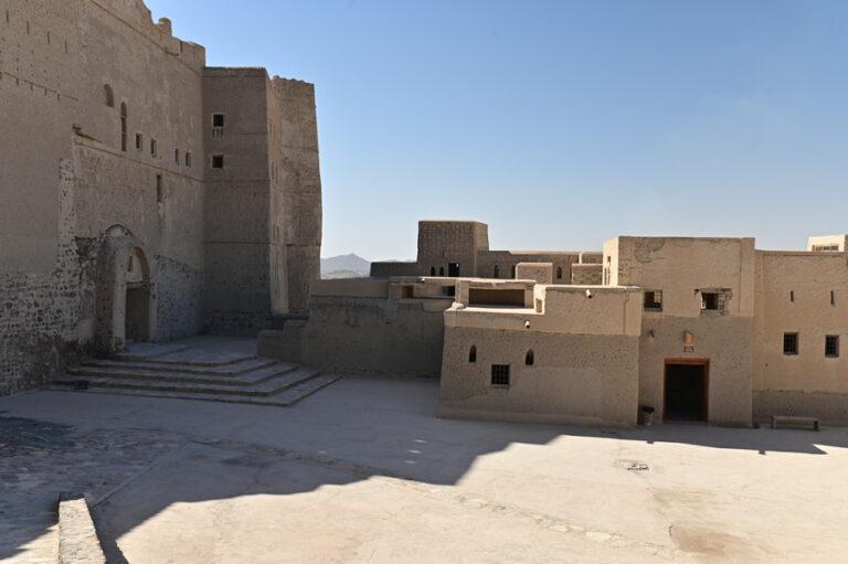 Lire la suite à propos de l’article Forteresse de Bahla, un site riche d’histoire