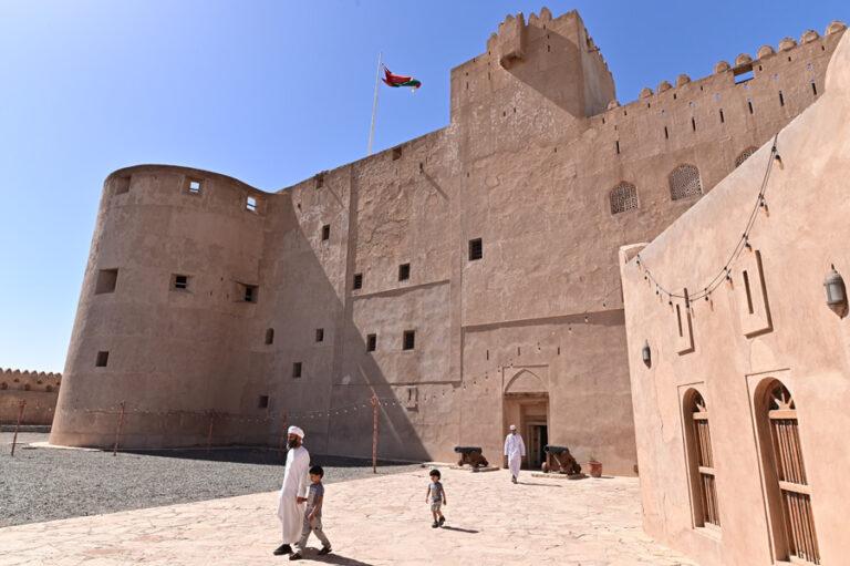 Lire la suite à propos de l’article Château de Jabreen, le gardien du désert et des palmeraies